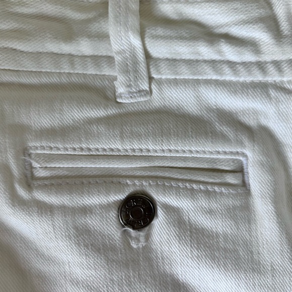 NWT White Cotton Wide-Leg Jeans with w/ 2 small pockets in front of - Picture 6 of 10